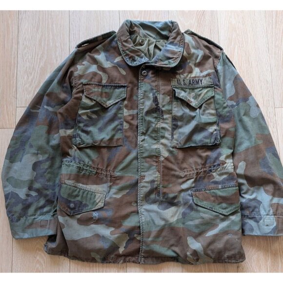 US Military Other - US Military Vintage 80s/90s Cold Weather Camo Field Coat / Size Medium